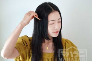 女性